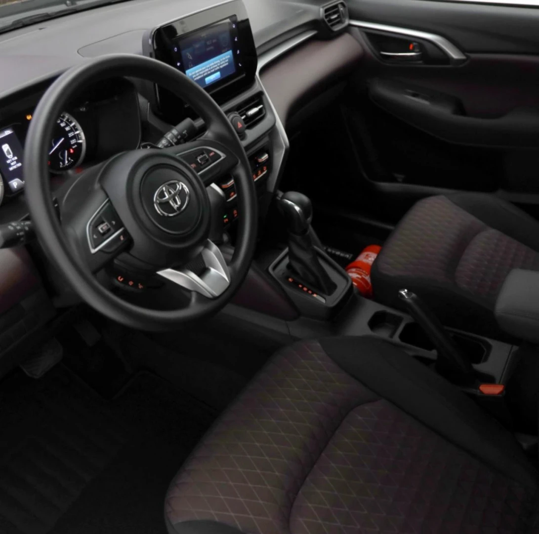 Toyota Toyota 2023 - Sedan Car thumbnail NaN